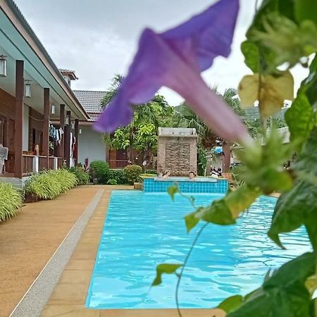 クム ラーンタ リゾート Ko Lanta エクステリア 写真